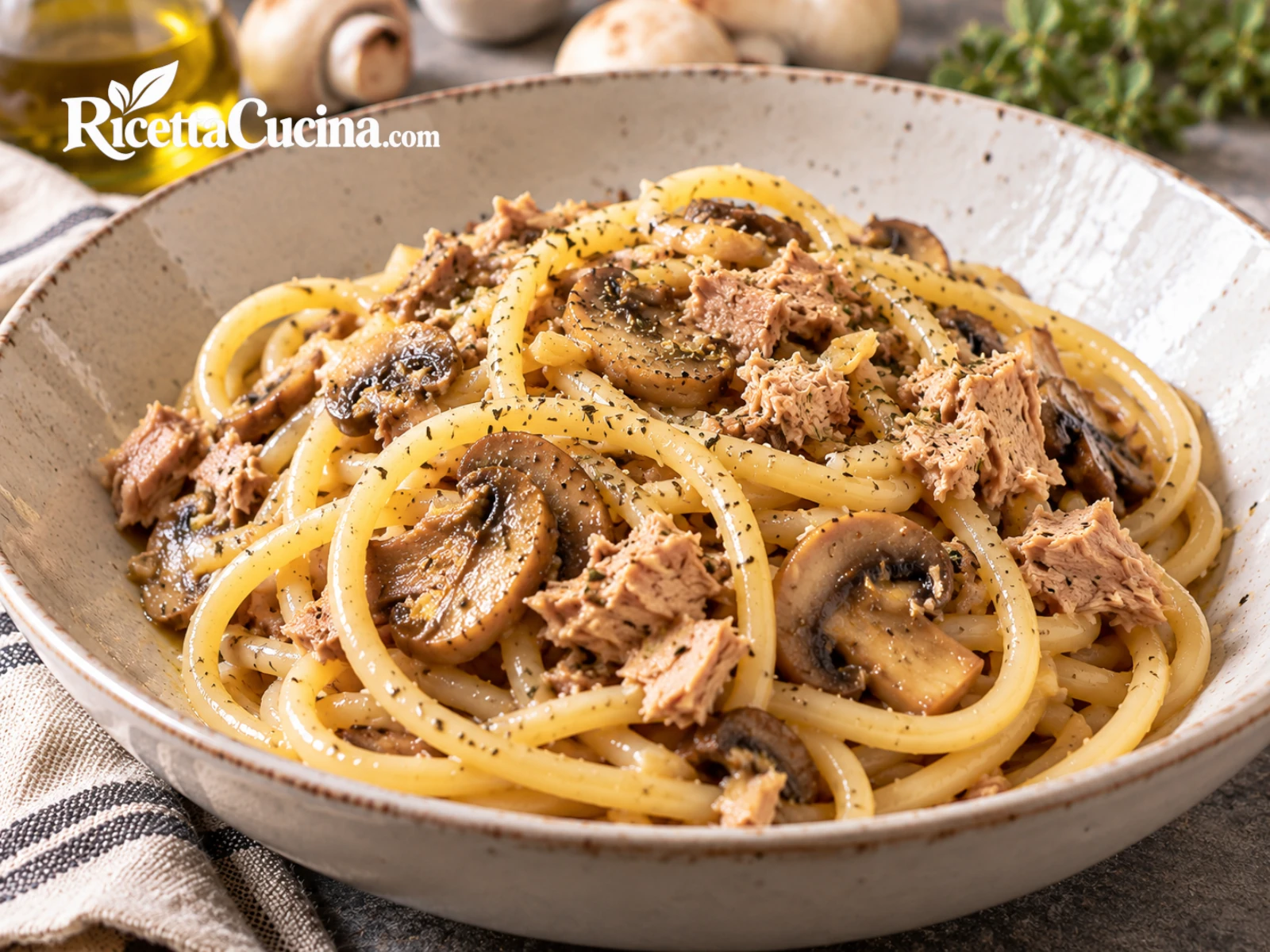 Bucatini Tonno e Funghi